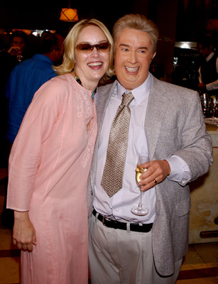 Sharon Stone and Martin Short at event of Primetime Glick (2001)