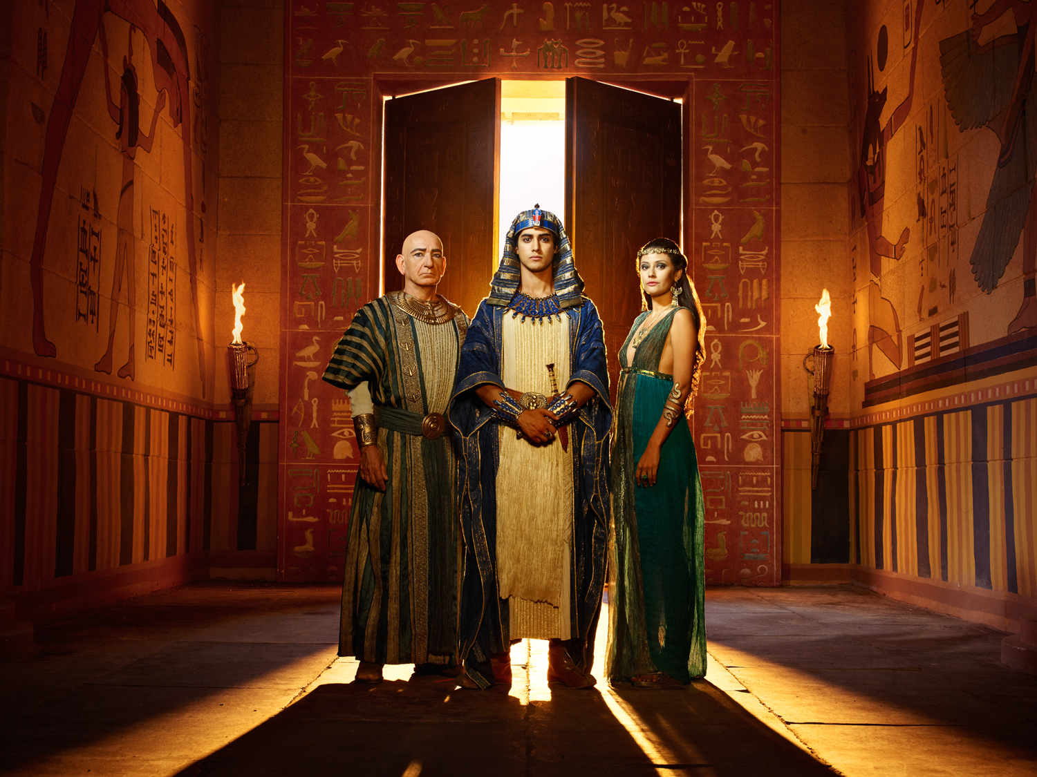 Still of Ben Kingsley, Sibylla Deen and Avan Jogia in Tut (2015)