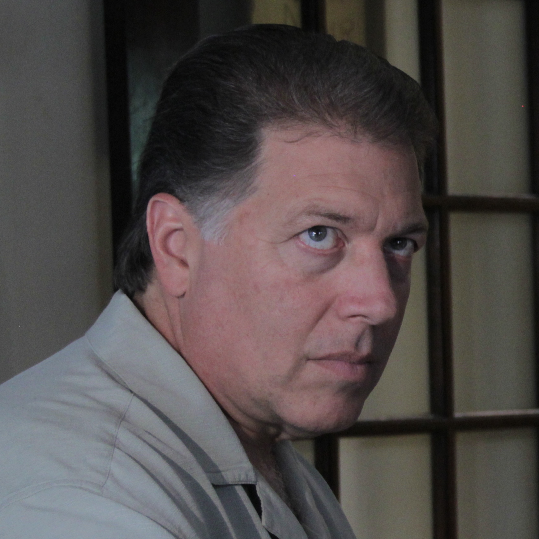 Denny Castiglione appearing as (Detective) Frank Delgado in Cleanland (2014).