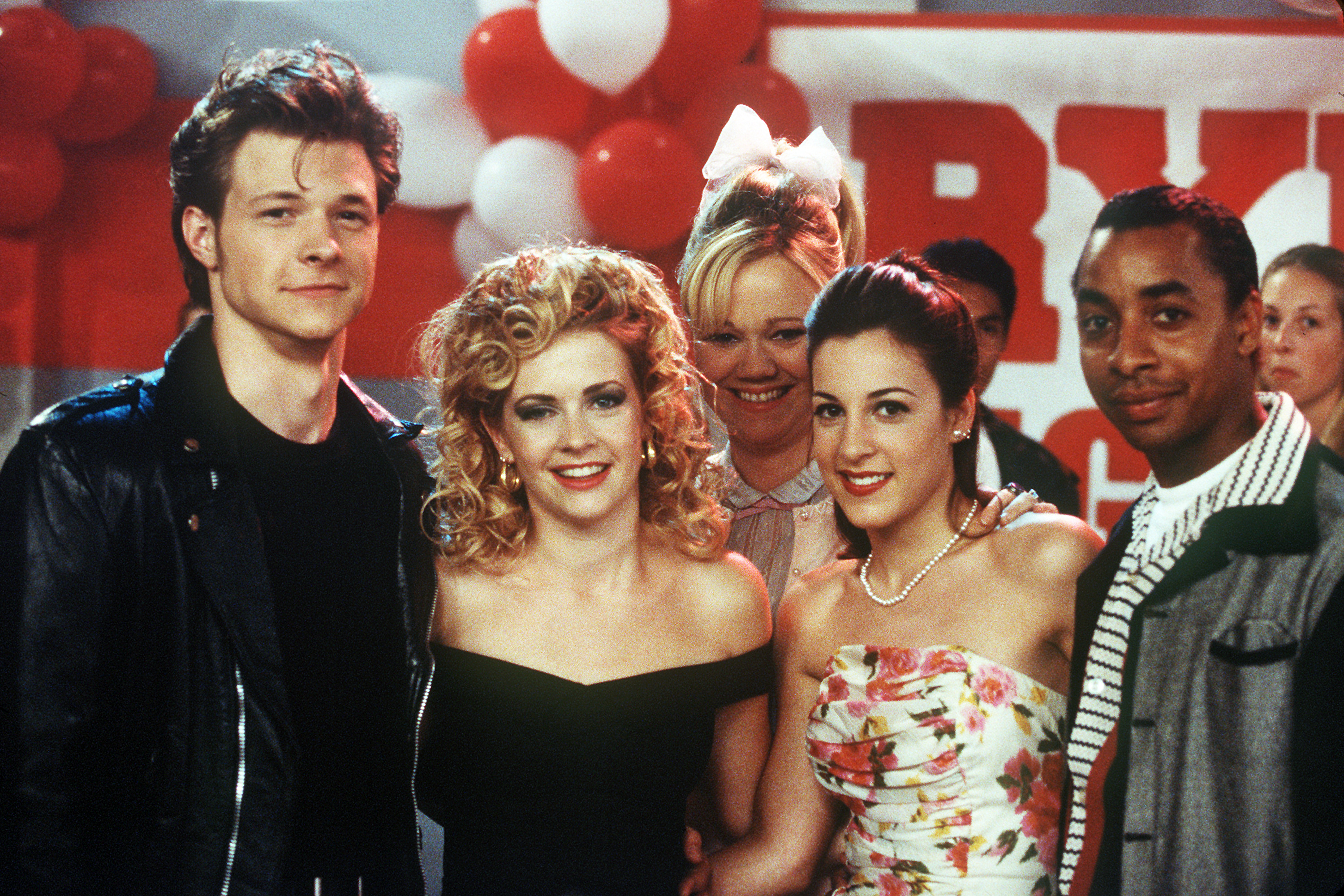 Still of Melissa Joan Hart, Caroline Rhea, Lindsay Sloane and Nate Richert in Sabrina, the Teenage Witch (1996)