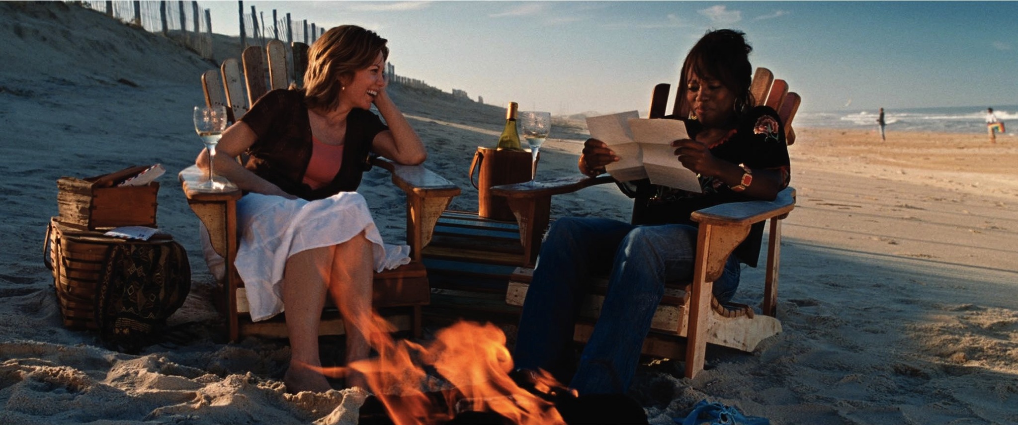 Still of Diane Lane and Viola Davis in Nights in Rodanthe (2008)