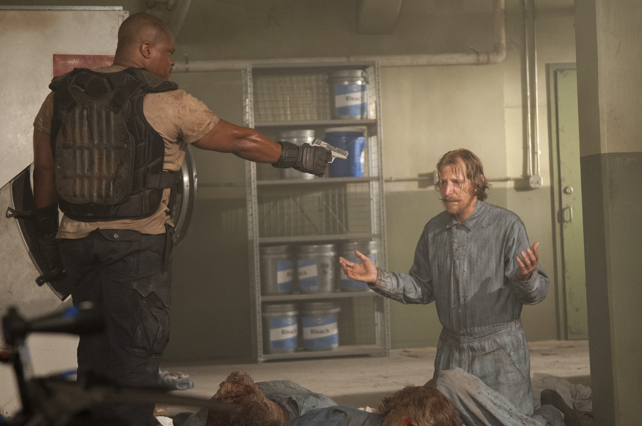 Still of Lew Temple and Irone Singleton in Vaikstantys numireliai (2010)