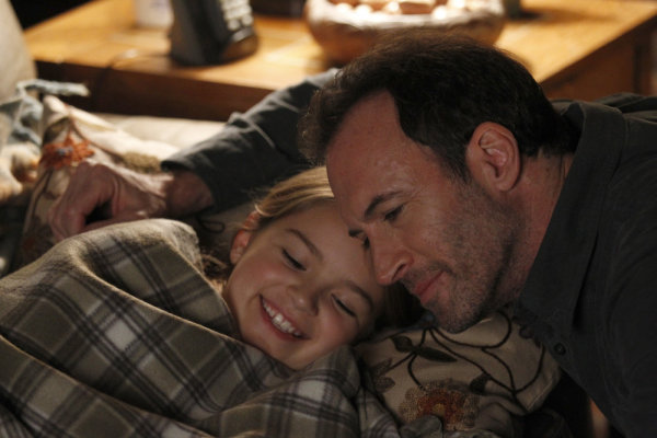 Still of Scott Patterson and Samantha Buchanan in The Event (2010)