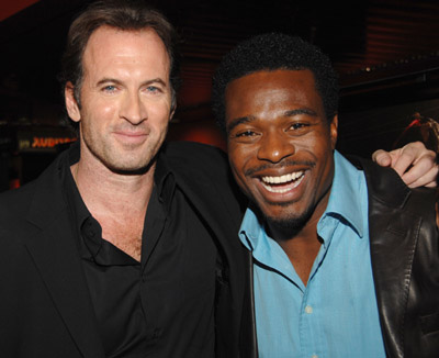Lyriq Bent and Scott Patterson at event of Saw IV (2007)