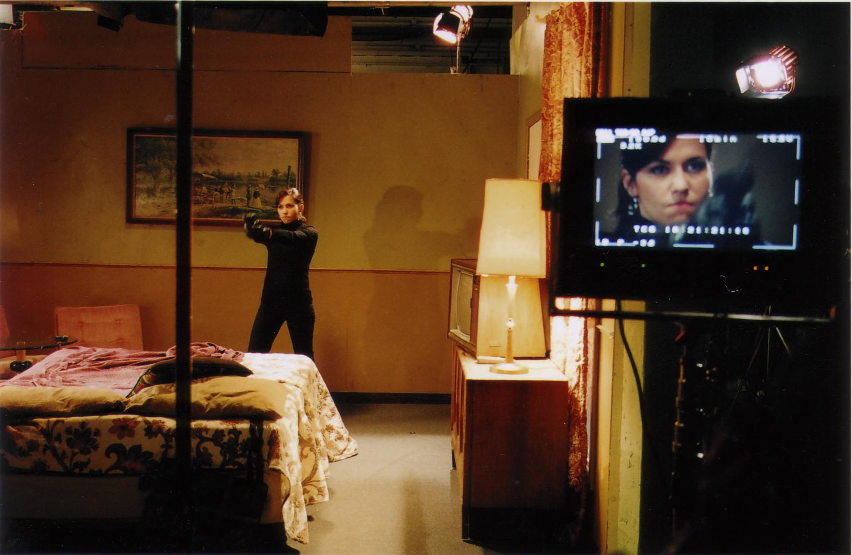 Yeniffer Behrens as Carmi on the set of 