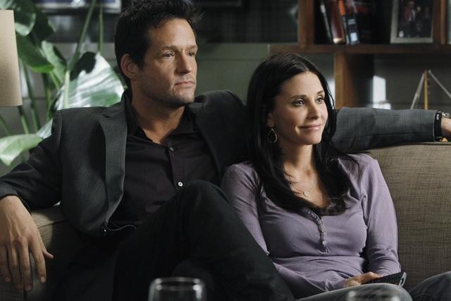 Still of Courteney Cox and Josh Hopkins in Cougar Town (2009)