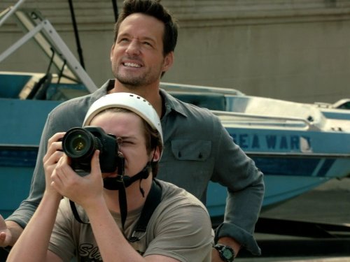 Still of Josh Hopkins and Dan Byrd in Cougar Town (2009)