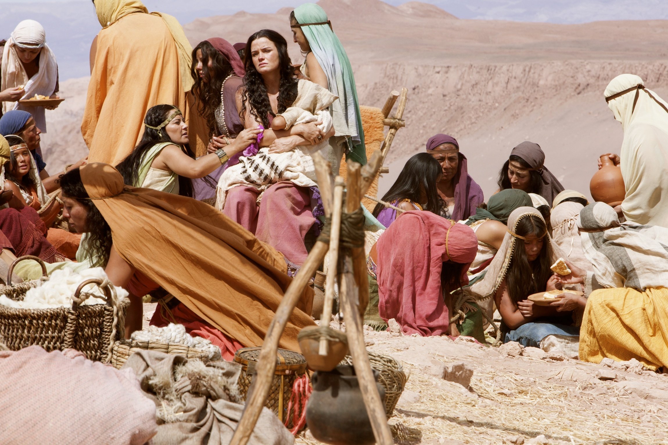 Carla Regina and Nanda Ziegler in José do Egito (2013)