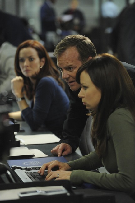 Still of Kiefer Sutherland, Mary Lynn Rajskub and Annie Wersching in 24 (2001)