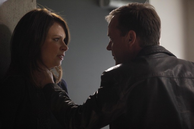 Still of Kiefer Sutherland and Mary Lynn Rajskub in 24 (2001)