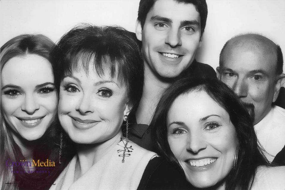 Nearlyweds cast Danielle Panabaker, Naomi Judd, Travis Milne, and Executive Producers Kat Green and William R Greenblatt