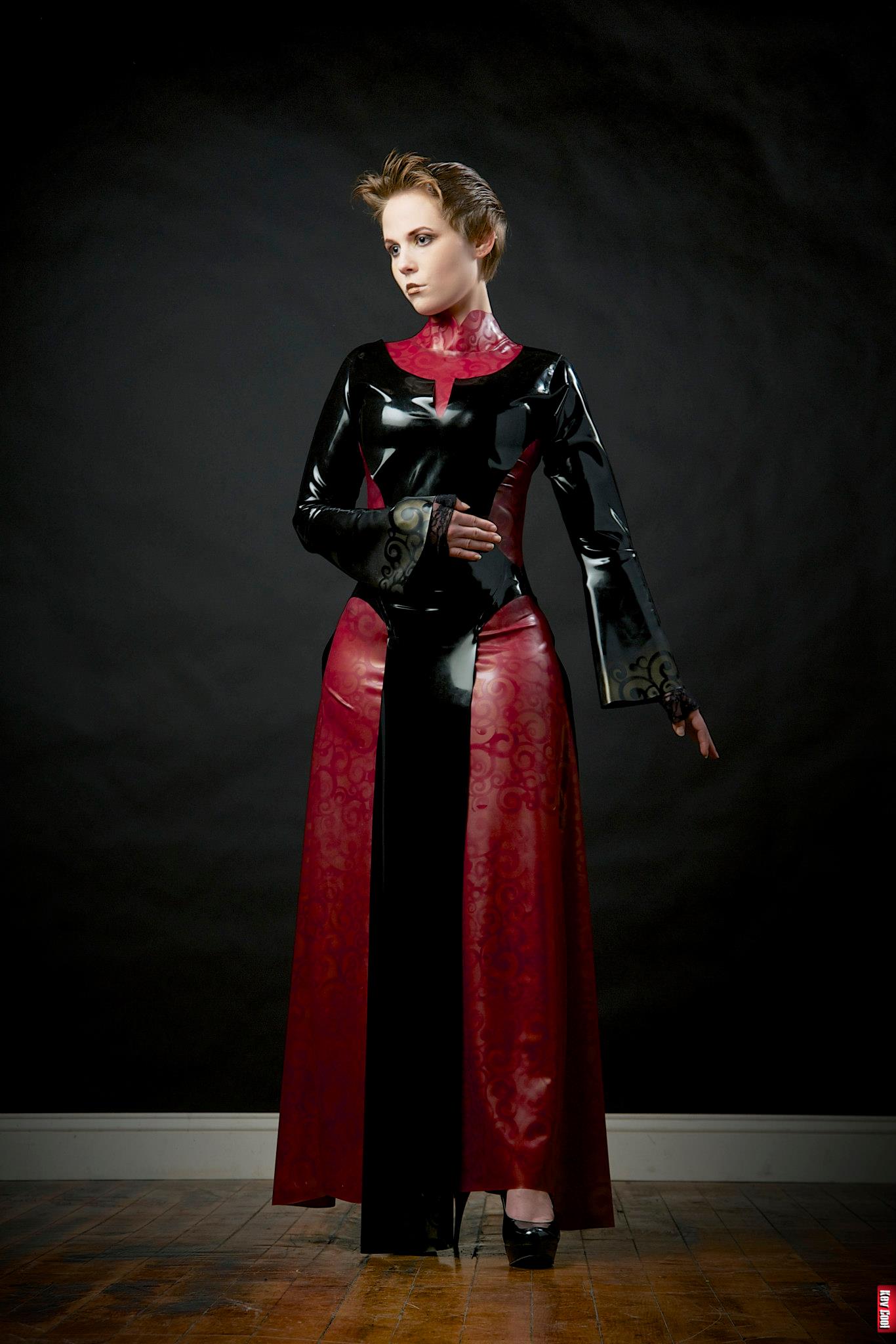 Outfit by Rubenesque Latex. HMU by Rivengurl Styles. October 2012
