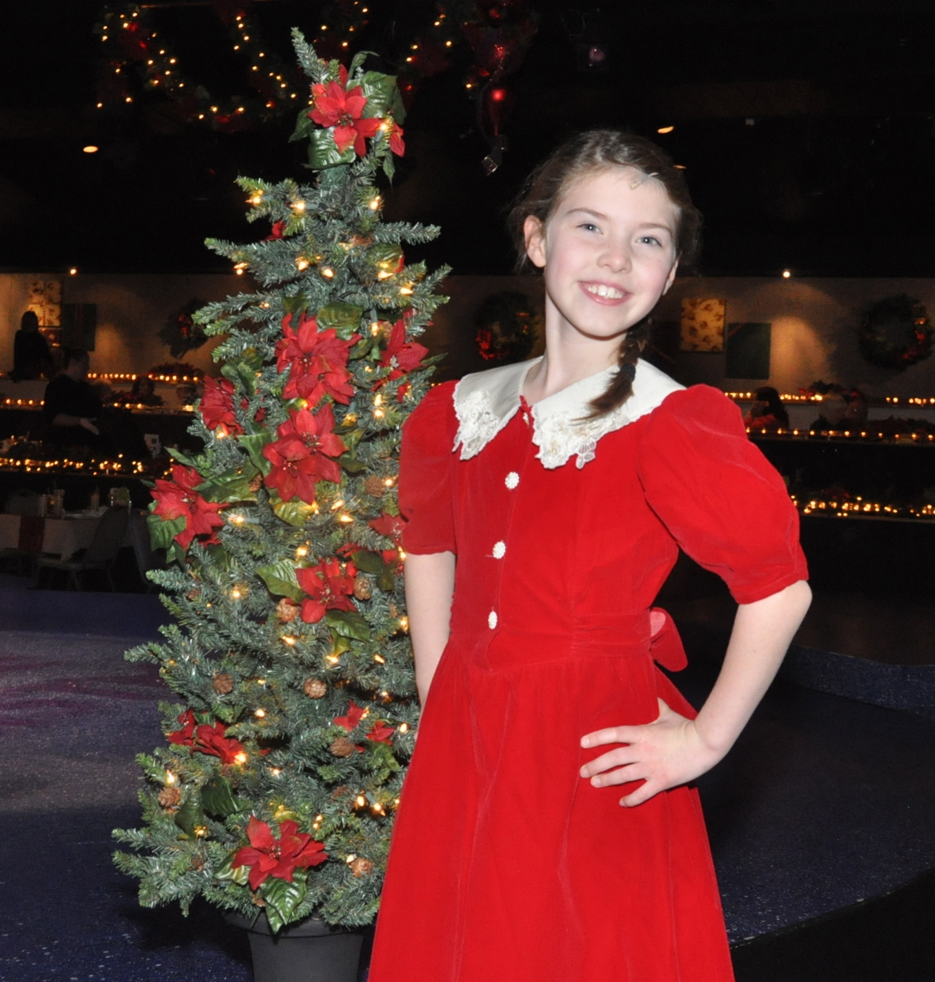Carolyn Dodd as Susan Waverly in White Christmas at a professional theater.