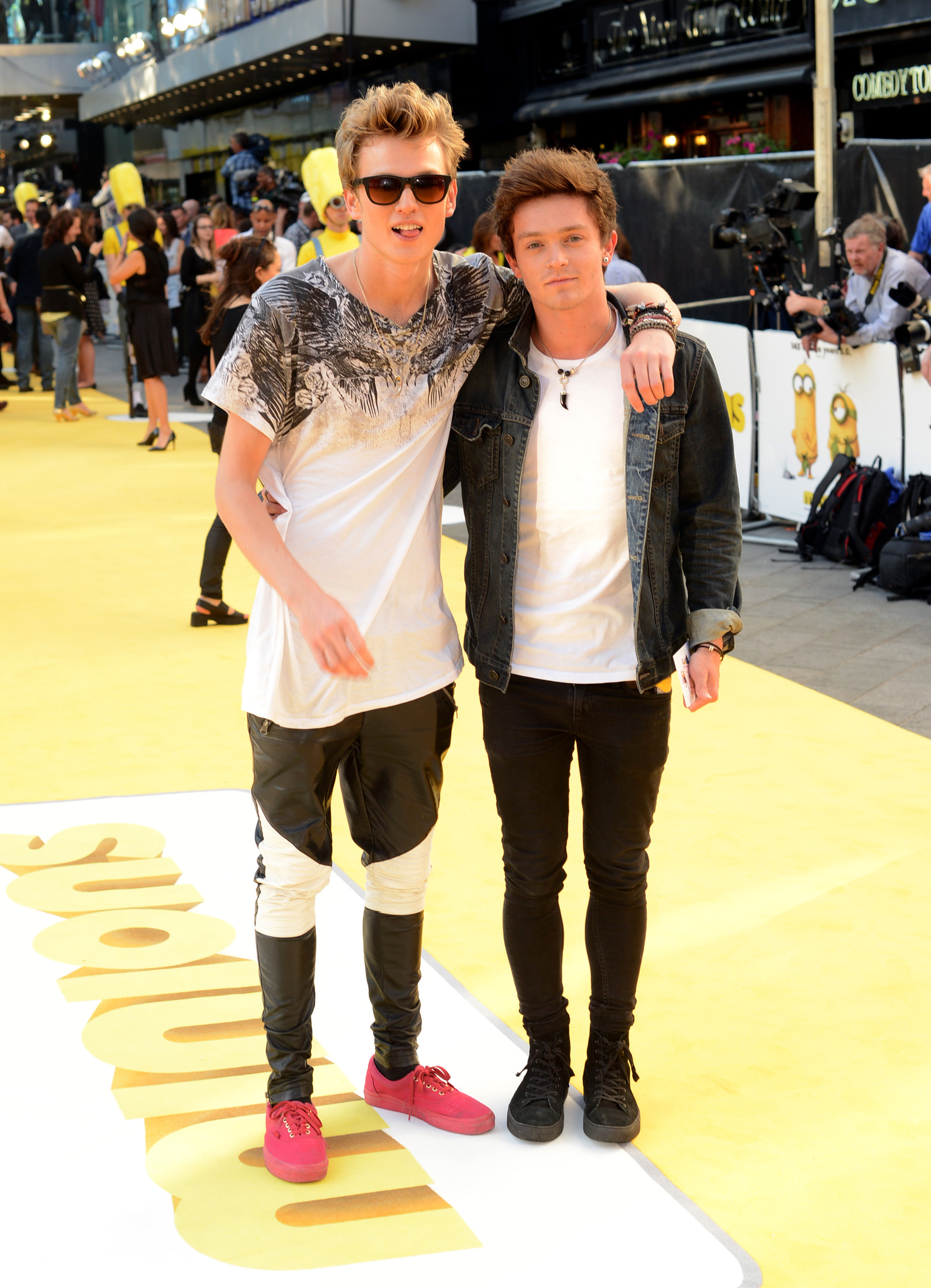 Connor Ball and Tristan Evans at event of Pakalikai (2015)