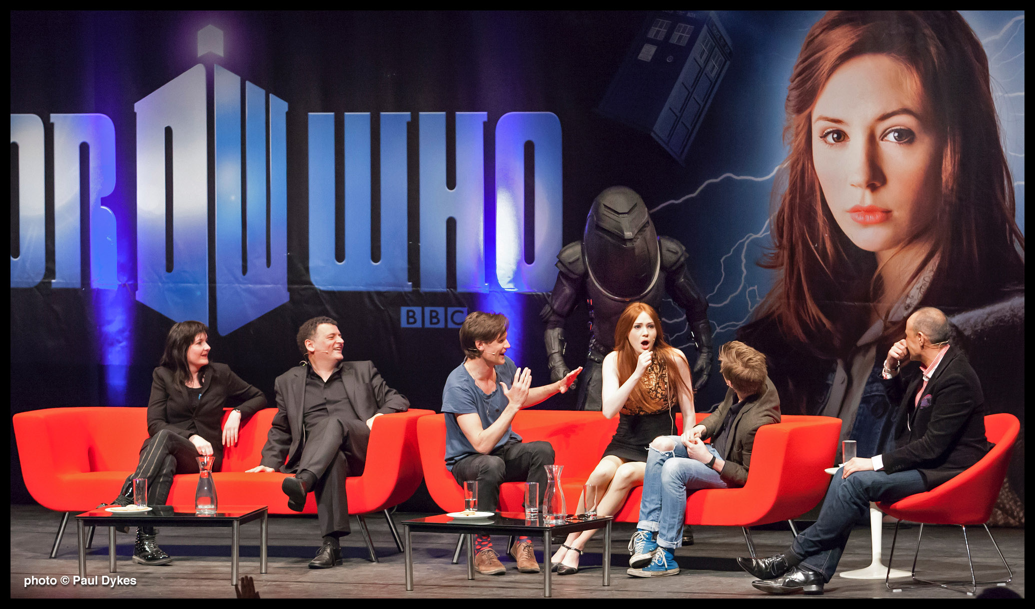 Jon Judoon giving Karen Gillan a scare!