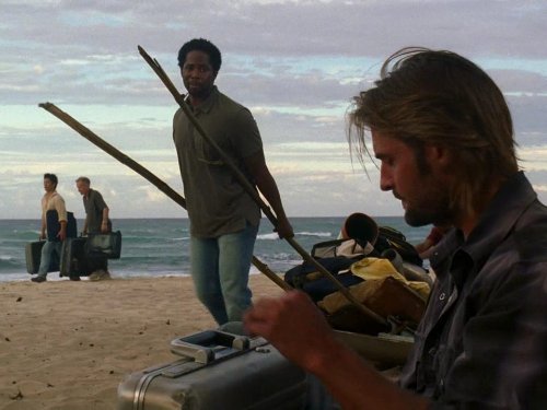 Still of Josh Holloway and Harold Perrineau in Dinge (2004)