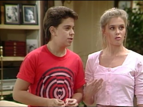 Still of Nicole Eggert and Alexander Polinsky in Charles in Charge (1984)