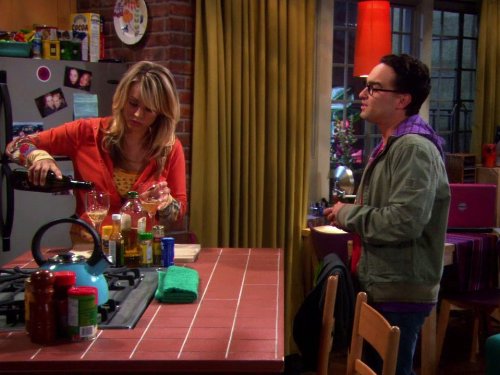 Still of Kaley Cuoco and Johnny Galecki in Didziojo sprogimo teorija (2007)