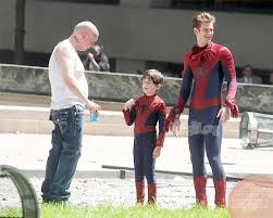 Jorge Vega, Andrew Garfield and Paul Giamatti on the set of The Amazing Spider-Man 2