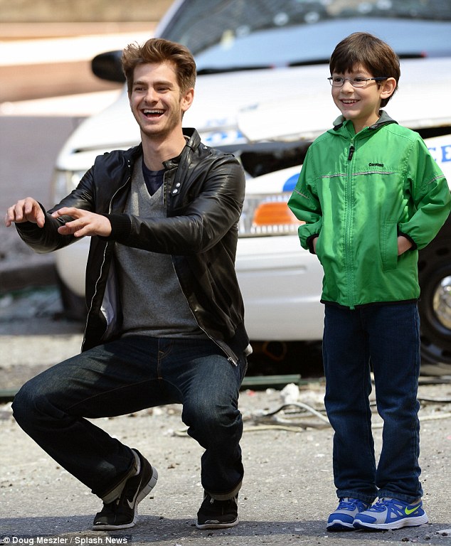 Jorge Vega and Andrew Garfield on the set of The Amazing-Spider-Man 2