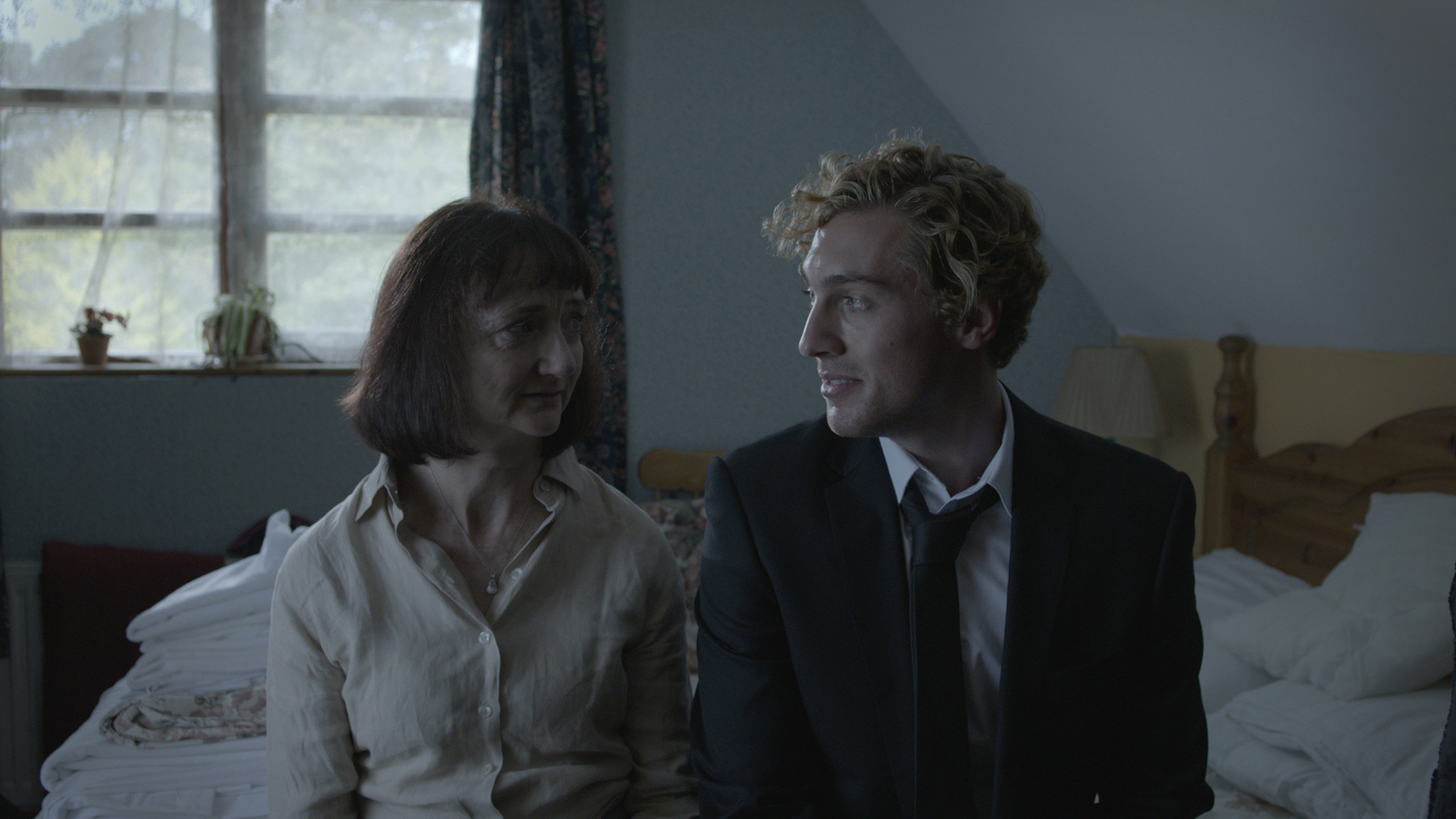 Still of Bairbre Ní Chaoimh, Rory Fleck-Byrne and B. Welby-Delimere in Bodies (2015)