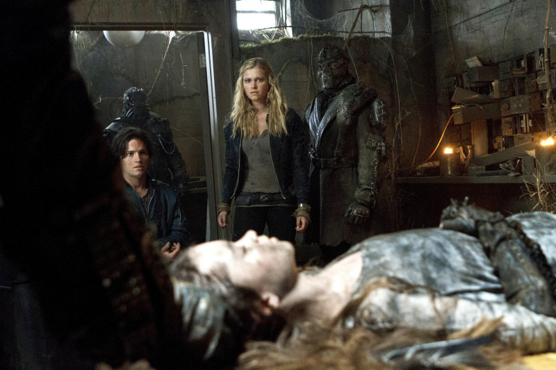 Still of Eliza Taylor, Thomas McDonell and Alison Thornton in The 100 (2014)