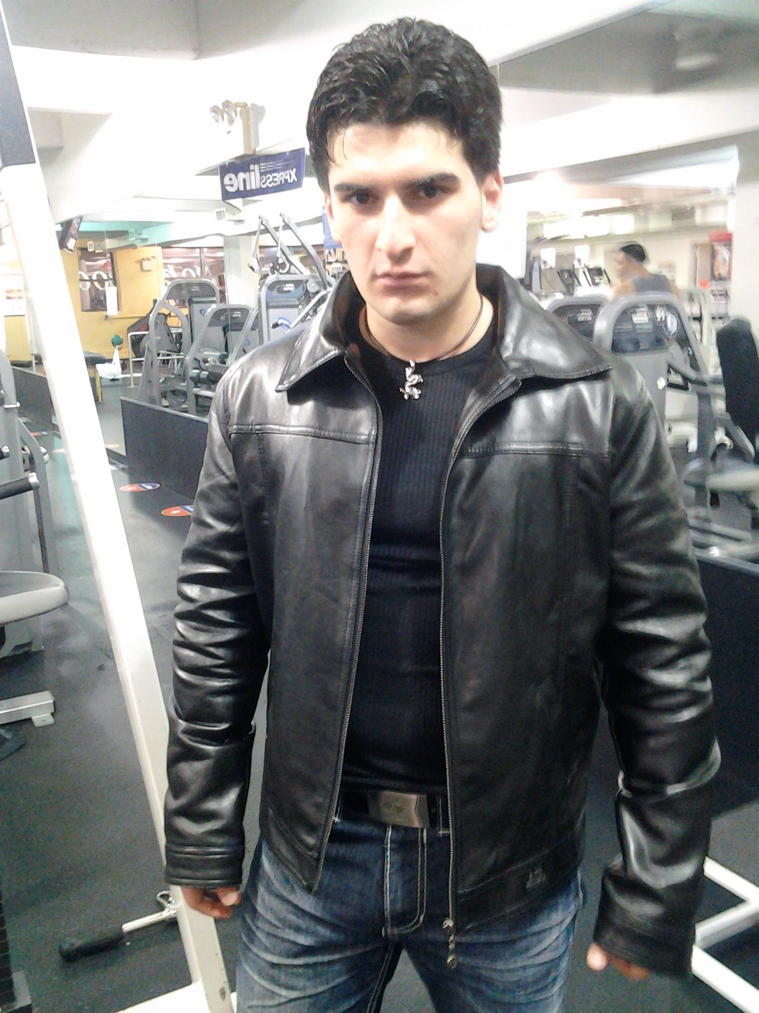 shalom kolontarov at ny sports club gym