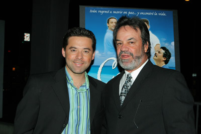 Pedro Muñiz and Oscar Orlando Torres at event of Cayo (2005)