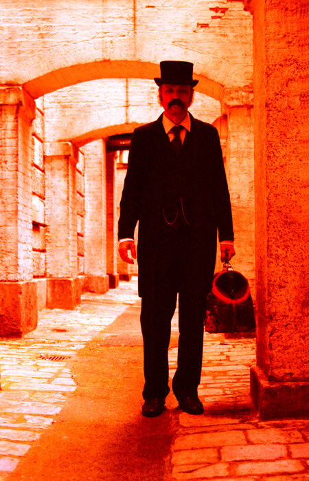 Olegar Fedoro as Jack the Ripper in 