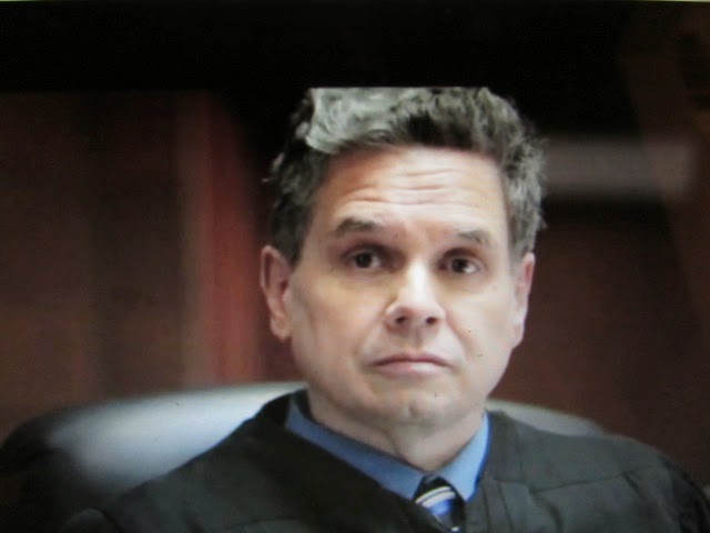 Art Lynch as the Judge in 