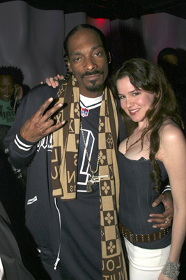 Snoop Dogg and Marieh Delfino at event of The Tenants (2005)