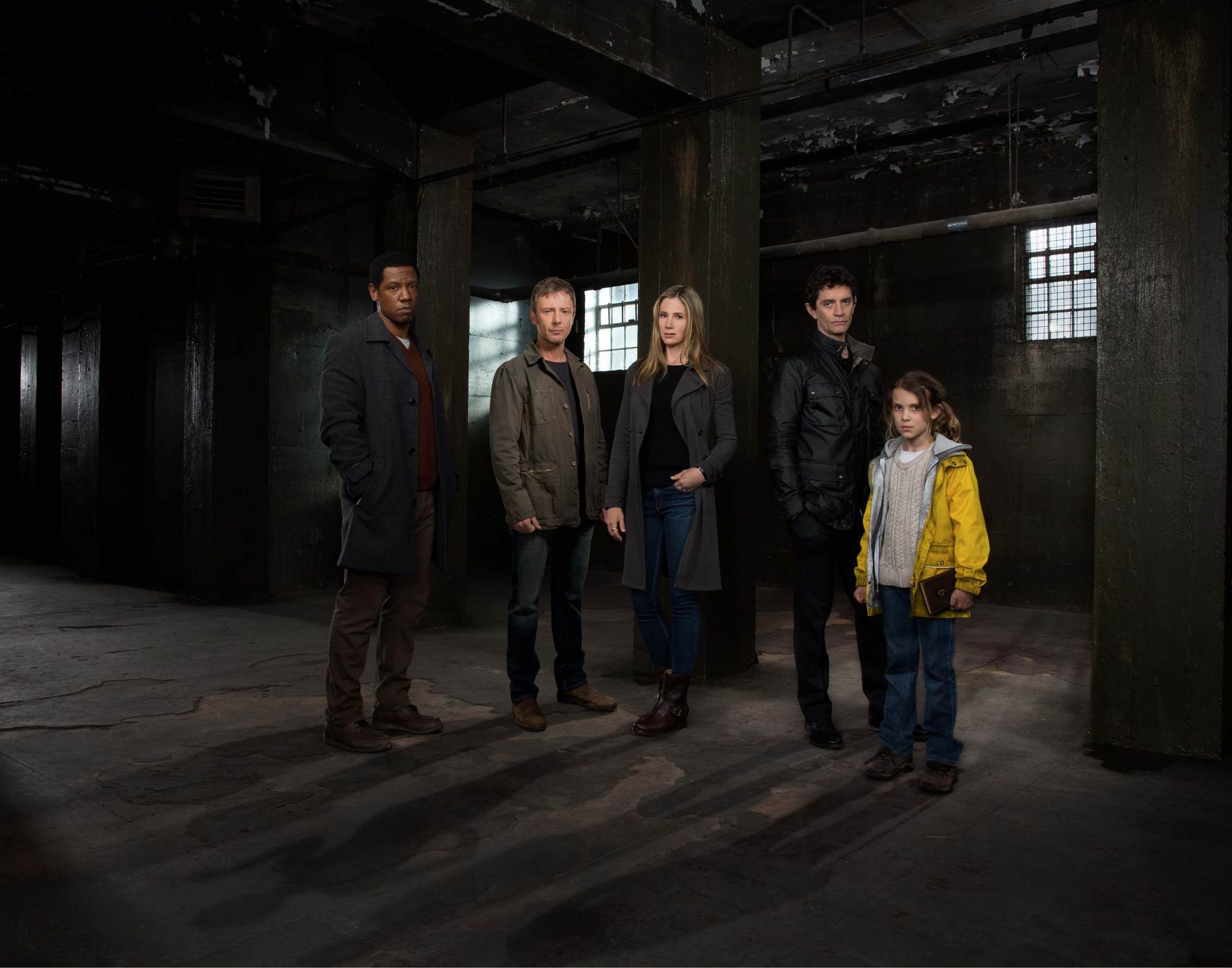 Mira Sorvino, James Frain, Tory Kittles, John Simm and Millie Bobby Brown in Intruders (2014)