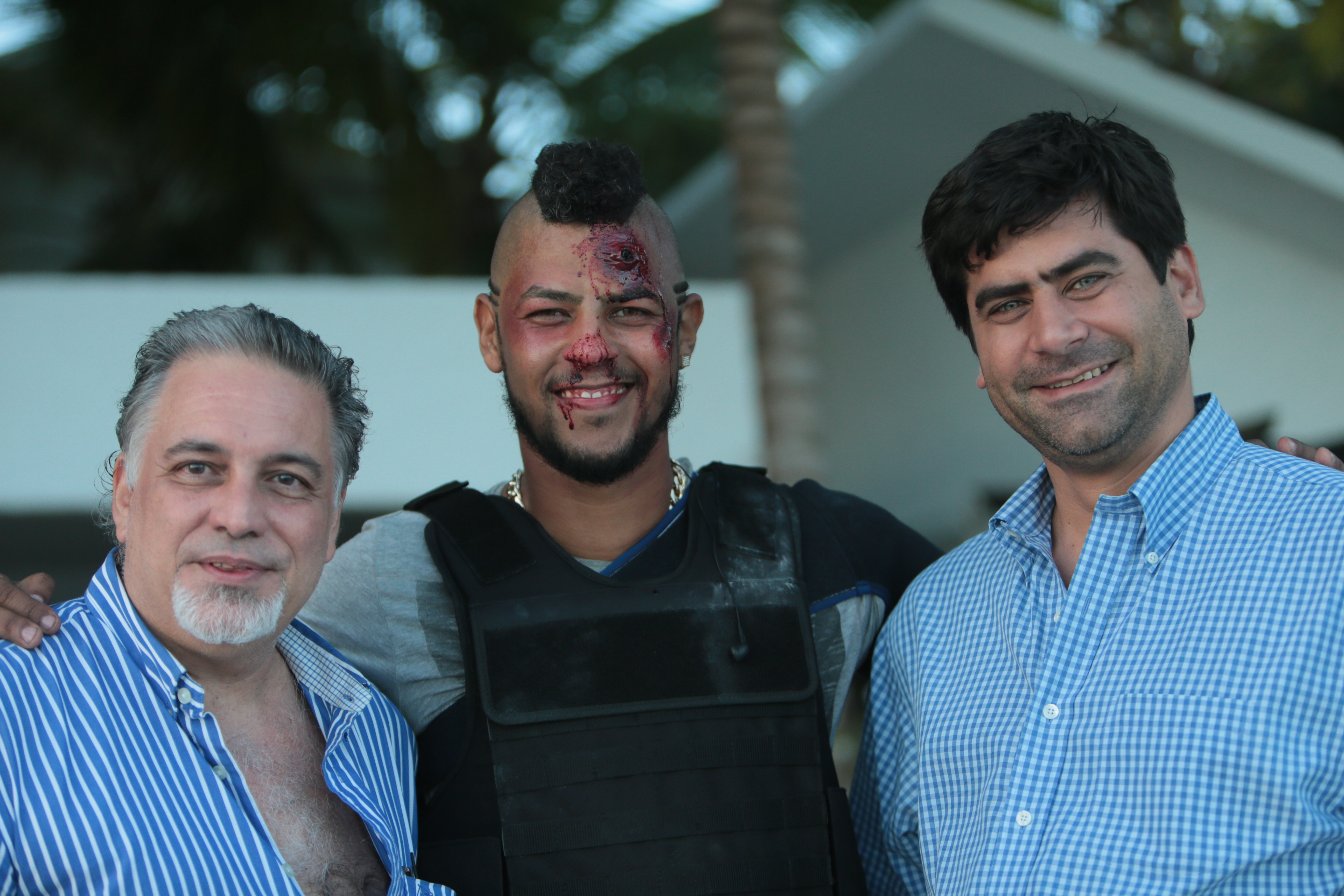 Luis Arambilet (Screenwriter, Post Production Supervisor), Hector Anibal (Actor), Antonio Alma (Executive producer), on set, Código Paz. Juan Dolio Villa.