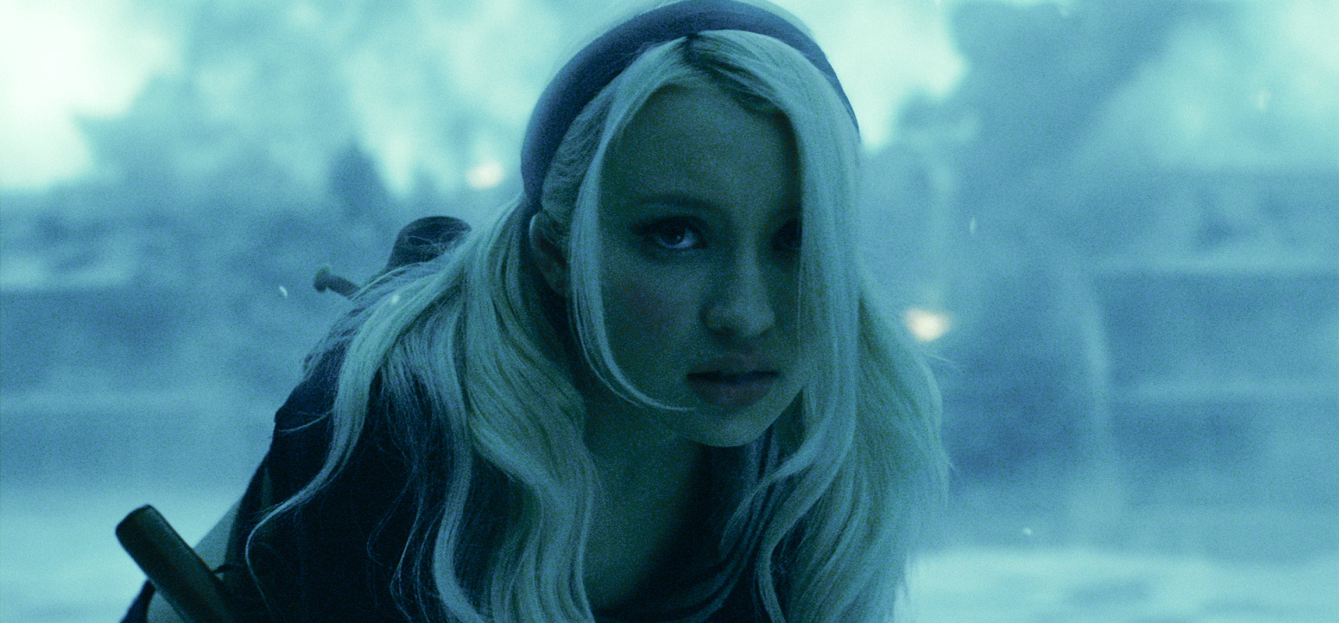 Still of Emily Browning in Nelauktas smugis (2011)