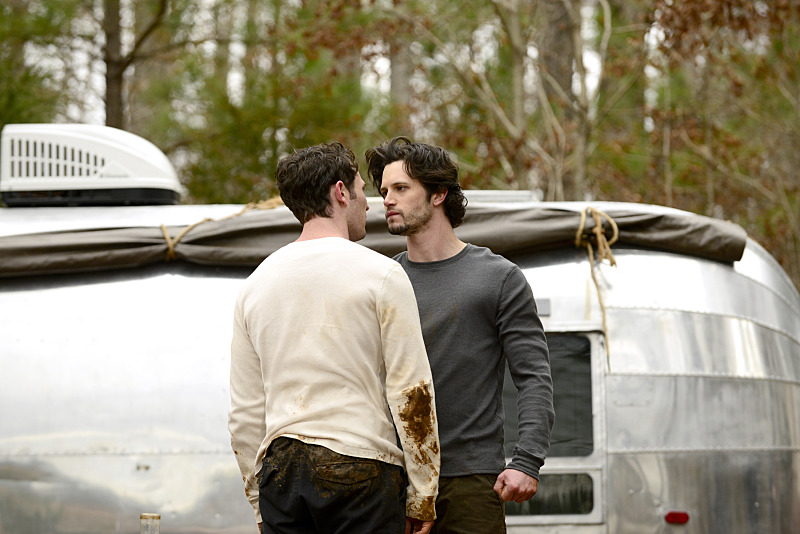 Still of Nathan Parsons and Colin Woodell in The Originals (2013)