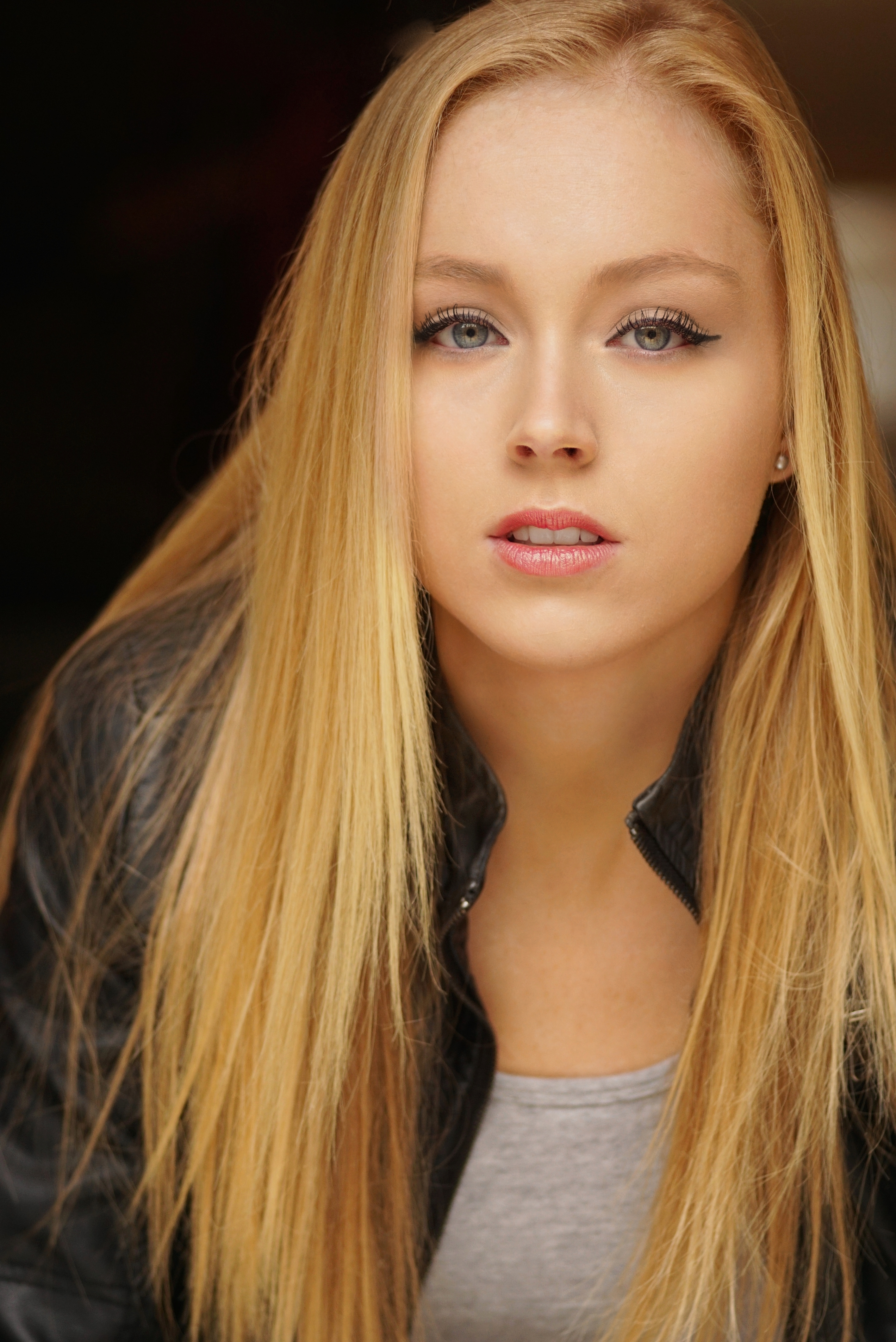 Dramatic Headshot - Straight Hair