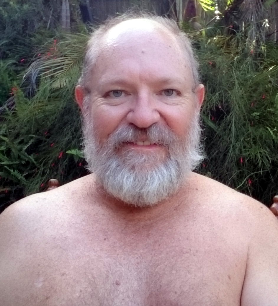 January 2015. Growing my white to silver beard. As you can see from my shoulders, my exercise workouts are working.
