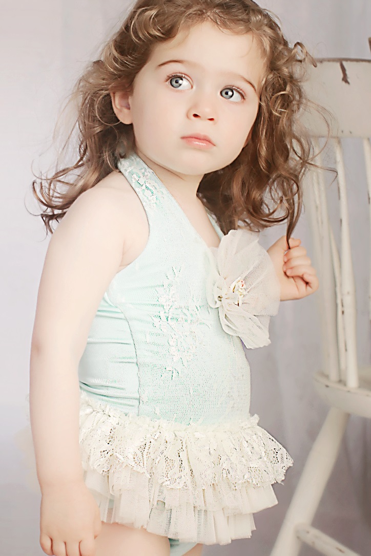 Dollcake clothing modeling shoot