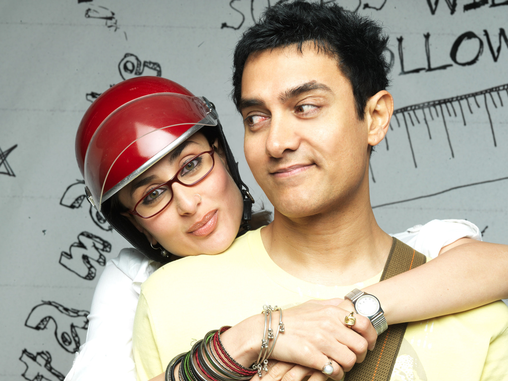 Still of Kareena Kapoor and Aamir Khan in 3 Idiots (2009)