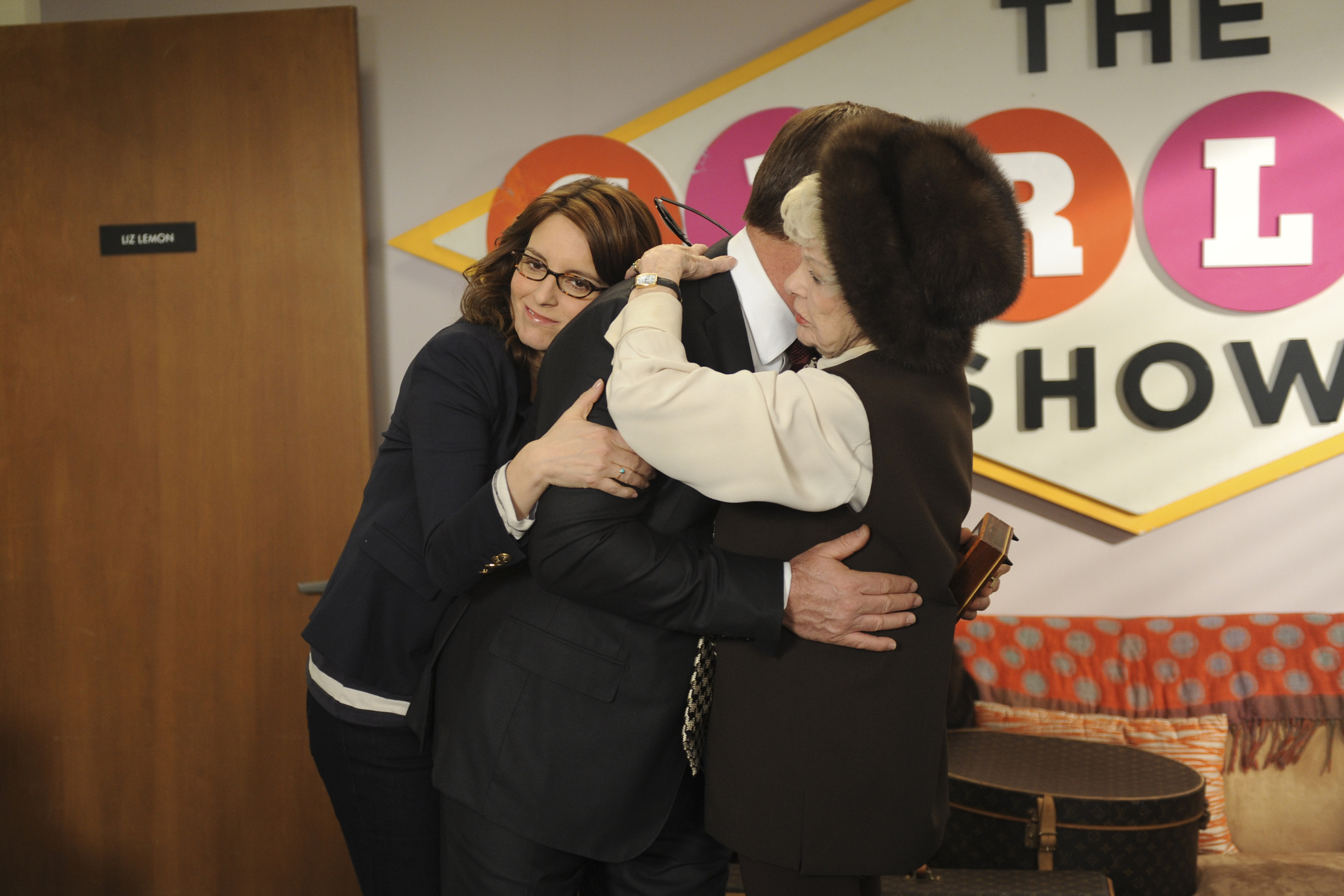 Alec Baldwin, Tina Fey and Elaine Stritch at event of 30 Rock (2006)