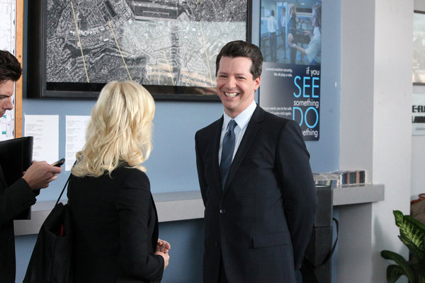 Still of Sean Hayes and Amy Poehler in Parks and Recreation (2009)