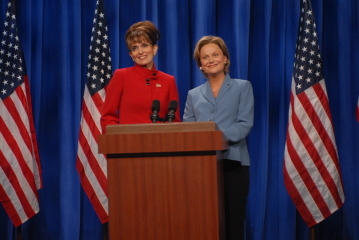 Still of Tina Fey and Amy Poehler in Saturday Night Live (1975)
