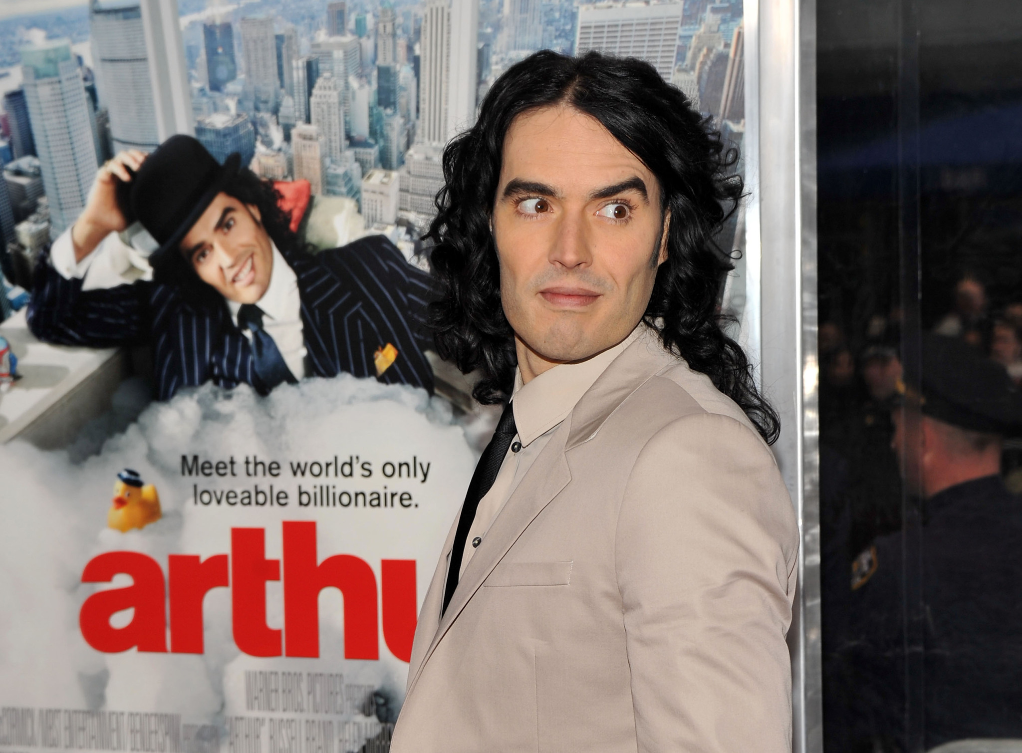 Russell Brand at event of Arthur (2011)