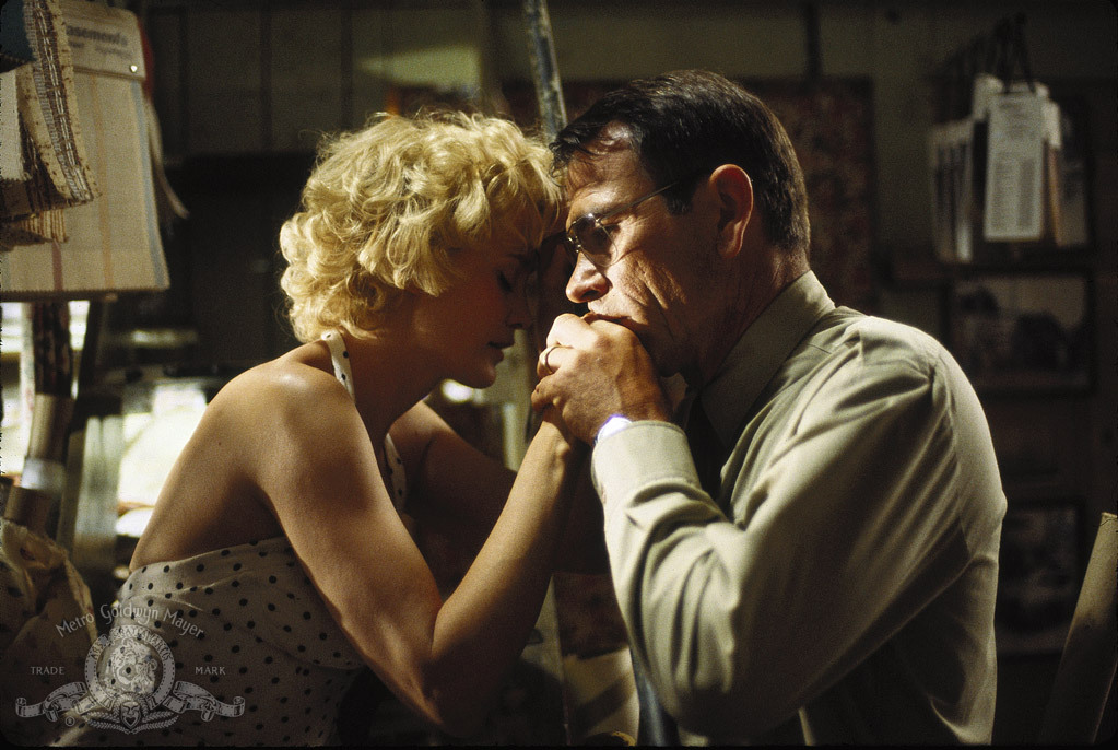 Still of Tommy Lee Jones and Jessica Lange in Blue Sky (1994)