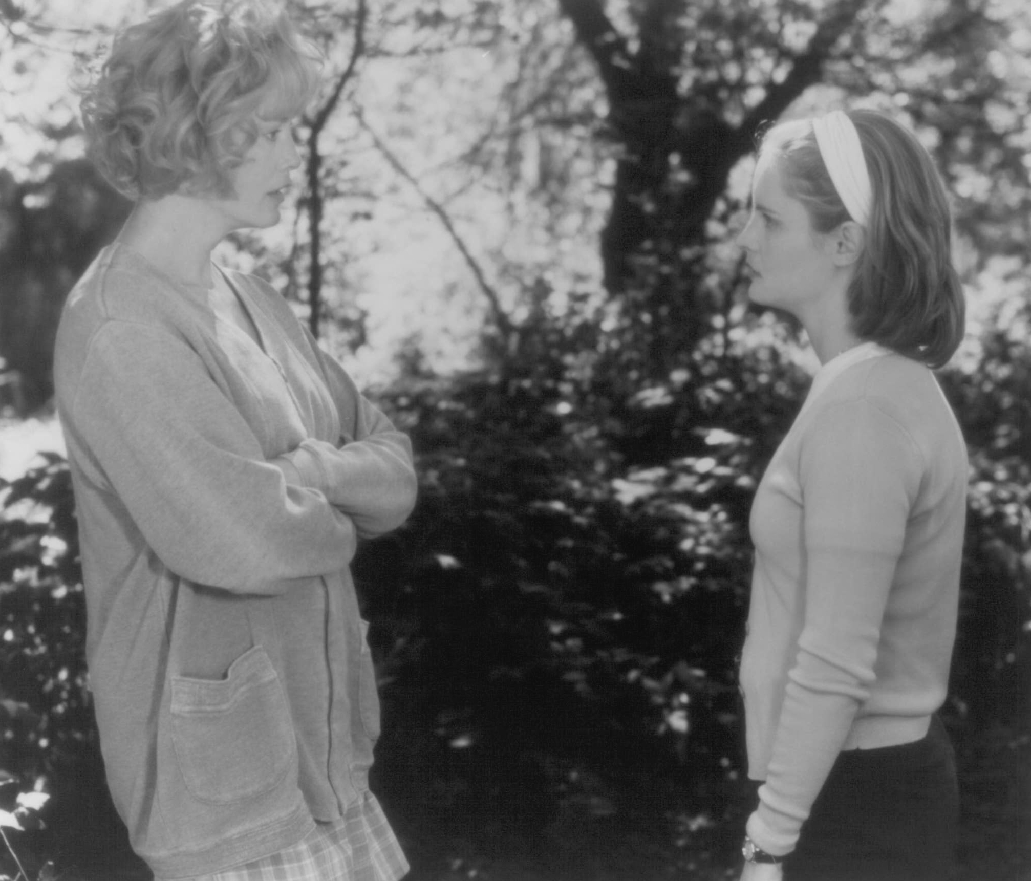 Still of Jennifer Jason Leigh and Jessica Lange in A Thousand Acres (1997)