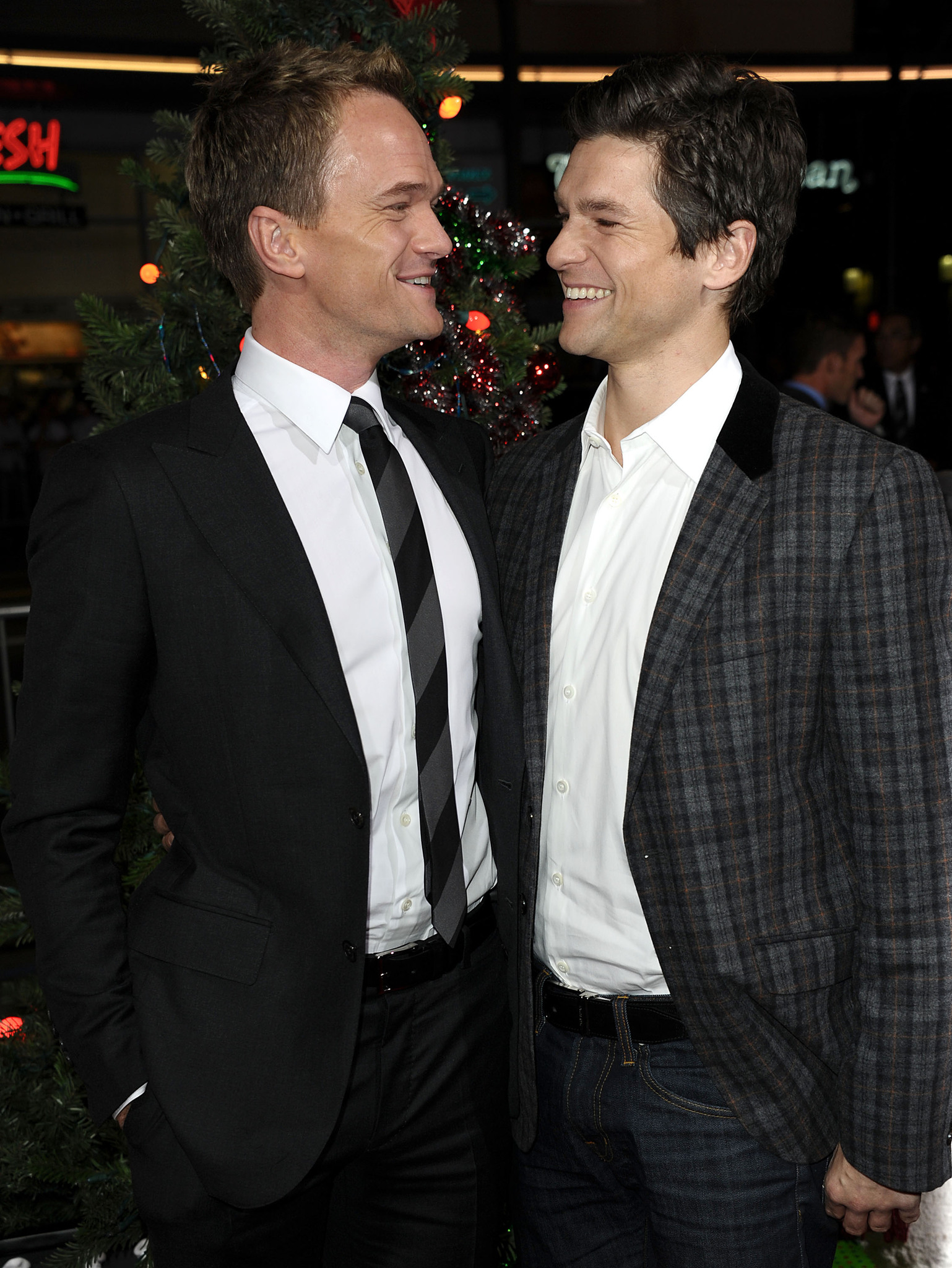 Neil Patrick Harris and David Burtka at event of A Very Harold & Kumar 3D Christmas (2011)