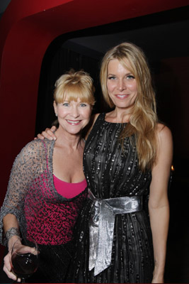 Sheri Moon Zombie and Dee Wallace at event of Halloween (2007)