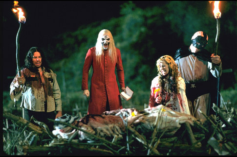 Still of Matthew McGrory, Sheri Moon Zombie, Bill Moseley and Robert Allen Mukes in House of 1000 Corpses (2003)
