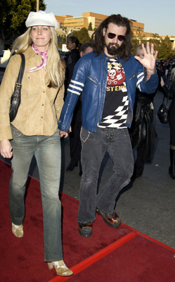 Sheri Moon Zombie and Rob Zombie at event of Daredevil (2003)