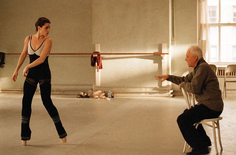 Still of Neve Campbell and Malcolm McDowell in The Company (2003)